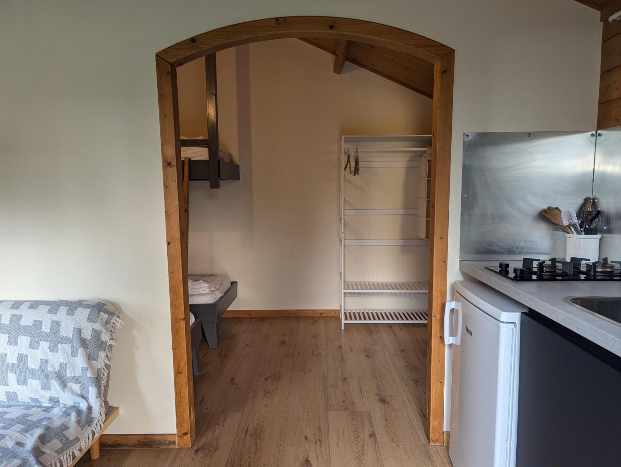 The Bee - Trekkershuts & Apartment Opperdoes Εξωτερικό φωτογραφία