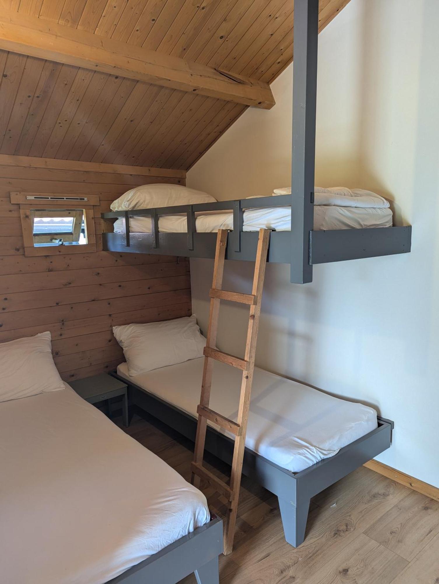 The Bee - Trekkershuts & Apartment Opperdoes Εξωτερικό φωτογραφία